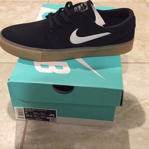 Brand new janoski Nike 9. With box